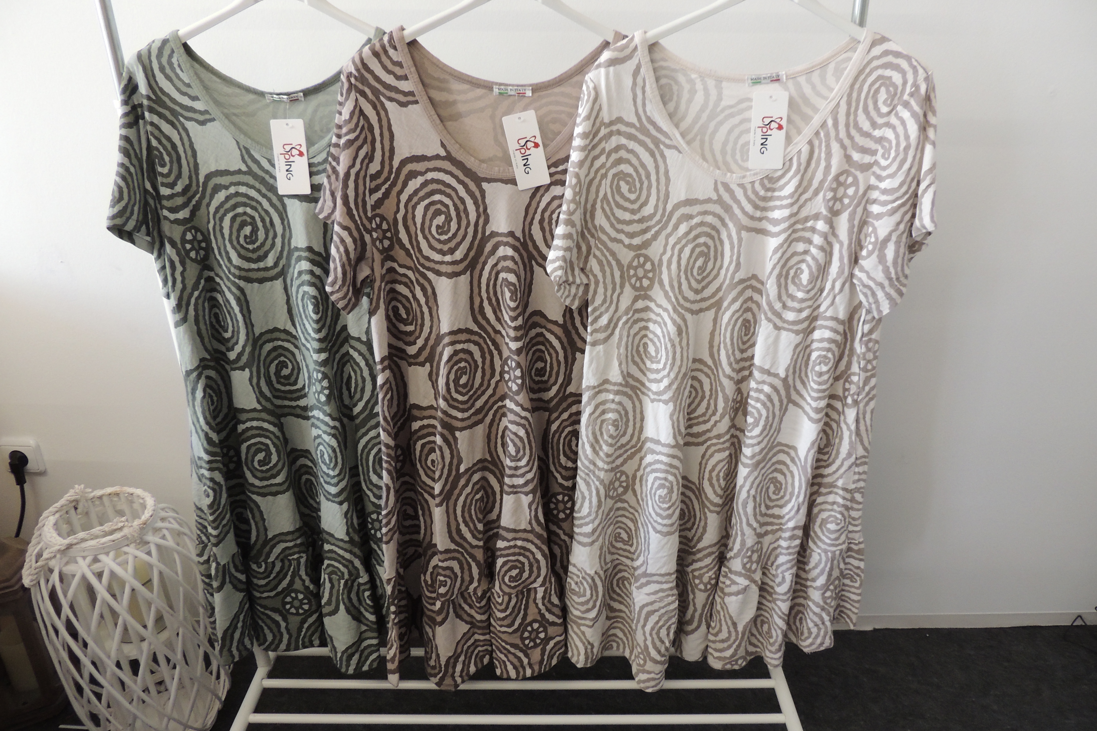 Kleid Sommerkleid Hängerchen Shirt Tunika Kreise Made Italy 46,48,kl50