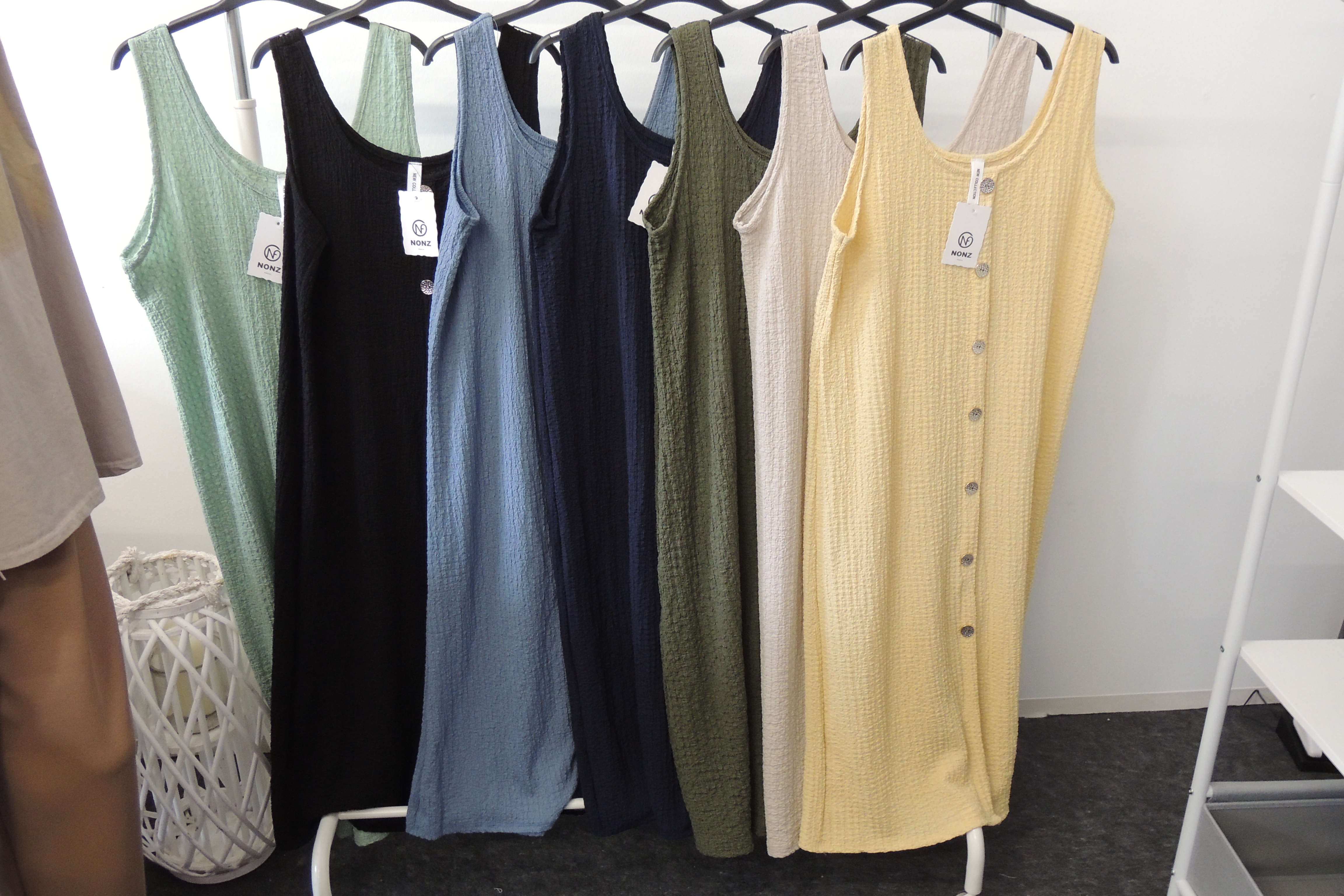 Kleid Sommerkleid Hängerchen Shirt Waffeloptik Knopfleiste Made in Italy 42,44,46