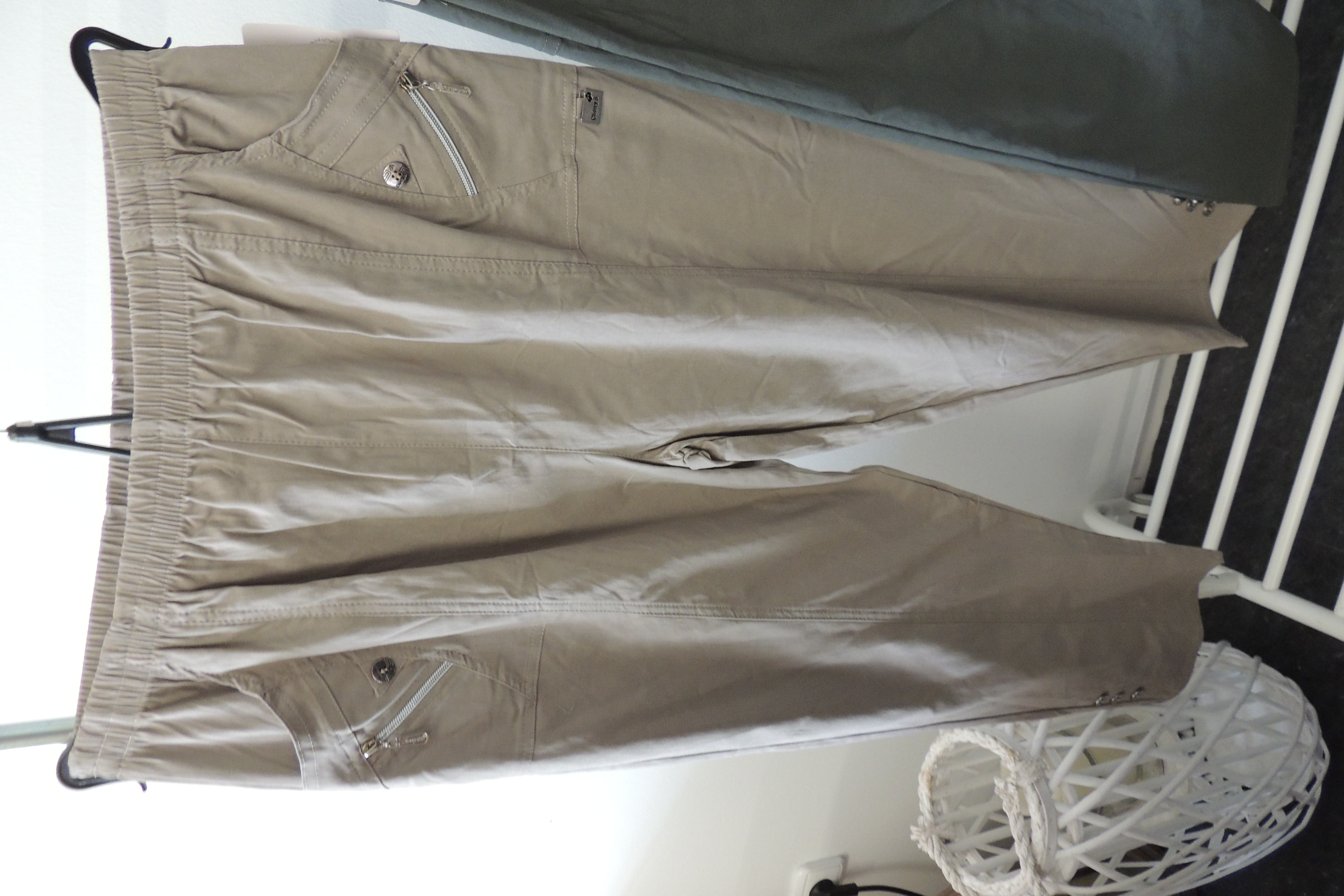 Hose Jogpant Schlupfhose Uni Knopfleiste Reißverschluß Made Italy Gr. 44,46,48