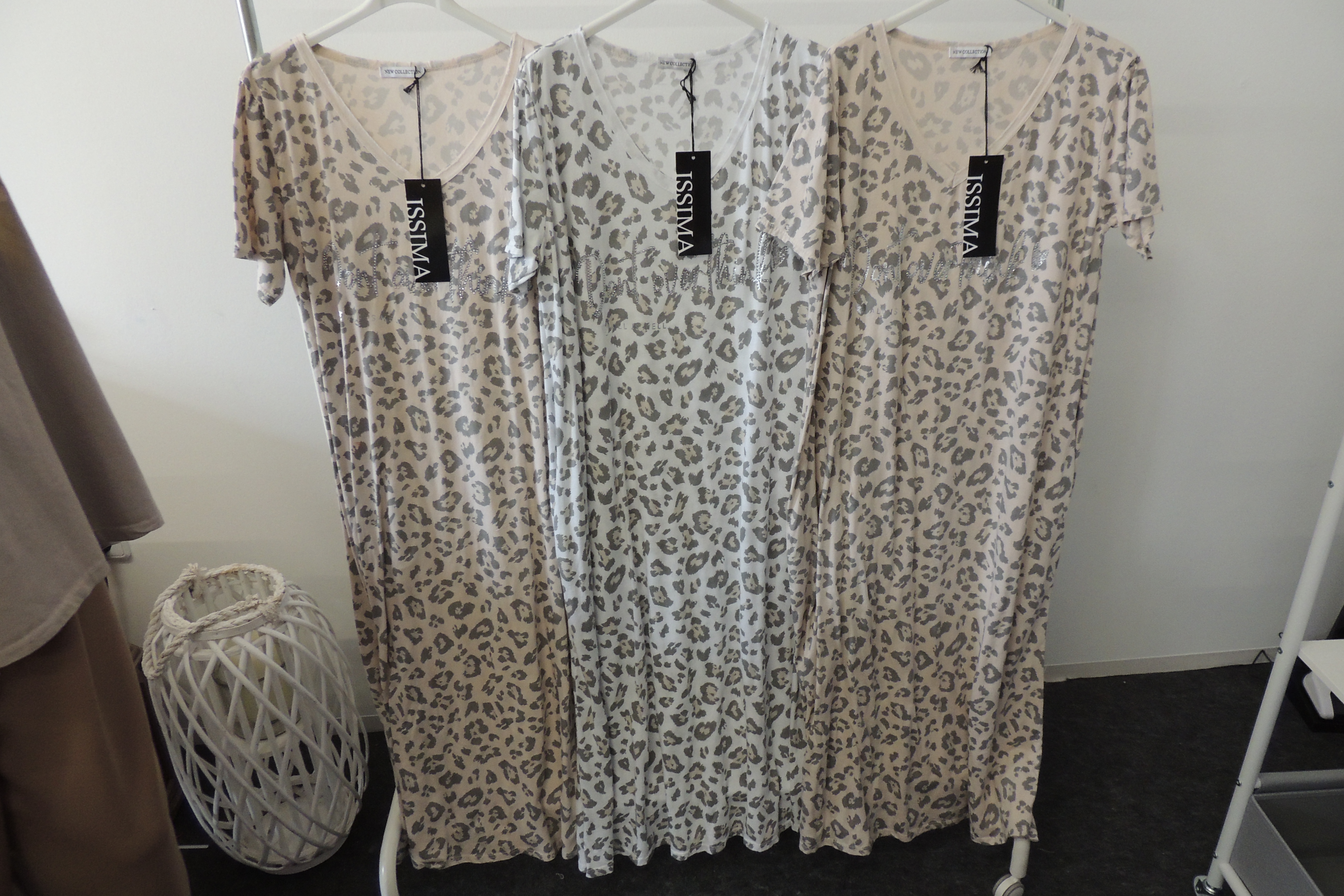 Kleid Sommerkleid Hängerchen Shirt Leo Spruch Denk nicht Made in Italy42,44,46